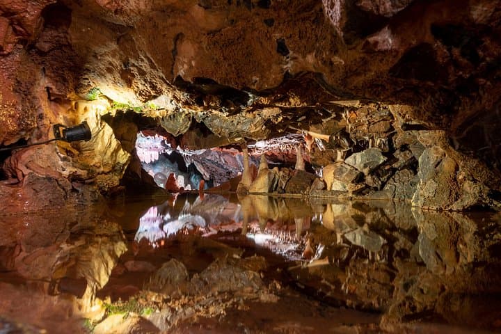 Cheddar Gorge and Glastonbury 1 Day Small Group Tour from Bath