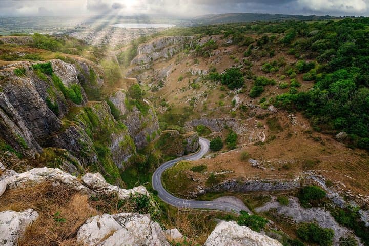 Cheddar Gorge and Glastonbury 1 Day Small Group Tour from Bath