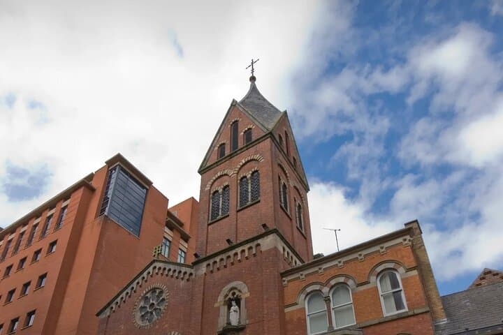 Explore Manchester Self Guided Walking Tour with Audio Guide