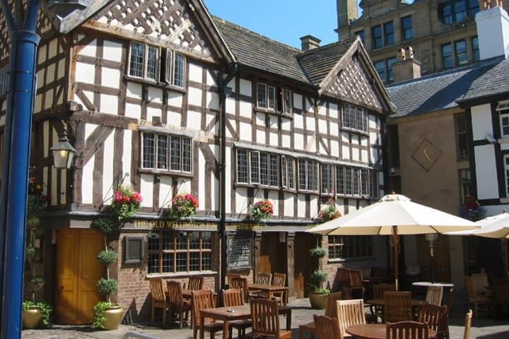 Explore Manchester Self Guided Walking Tour with Audio Guide