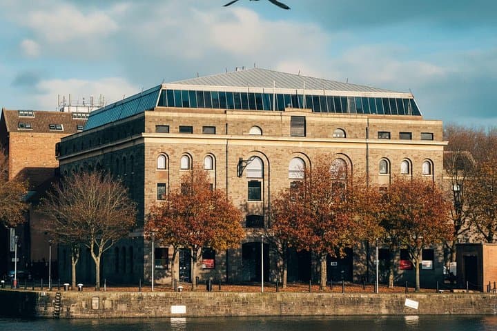 Self-Guided Walking Tour of Bristol with Audio Guide