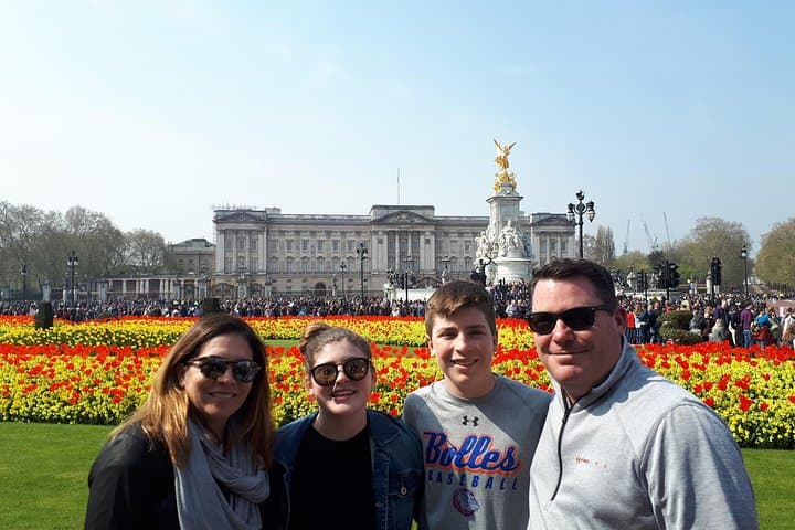 Private Family Tour at Buckingham Palace