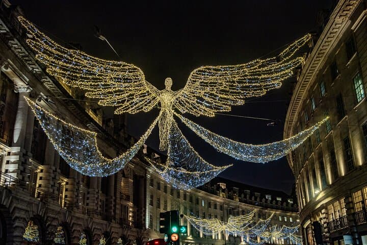 London Christmas Lights and History Walking Tour