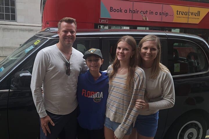 London Sightseeing Black Cab Tour with Heathrow Drop Off
