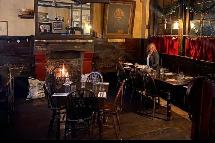 London Christmas Carol & Charles Dickens Small Group Walking Tour