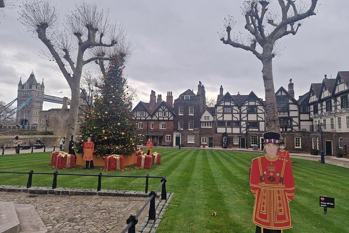 Tower Green and the King`s House