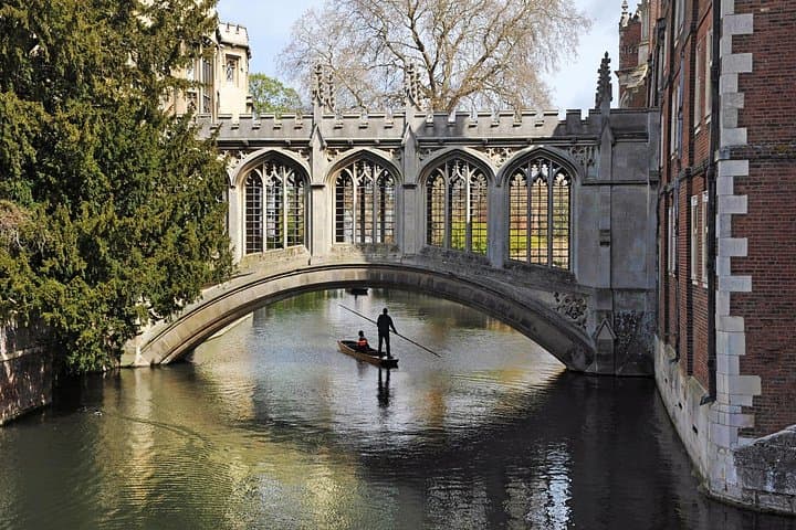 TOP Cambridge : Private Guided Tour with your mobile