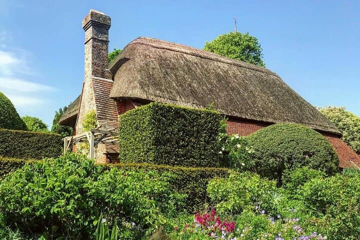 Clergy House acquired for £10 in 1896.
