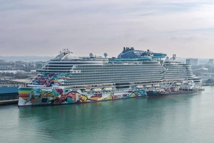 Heathrow Airport to from Southampton Port Private TransferService