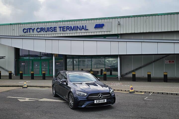 Southampton Port to from Gatwick Airport Private Transfer Service