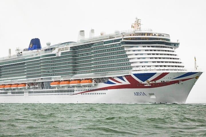 Southampton Port to from Gatwick Airport Private Transfer Service