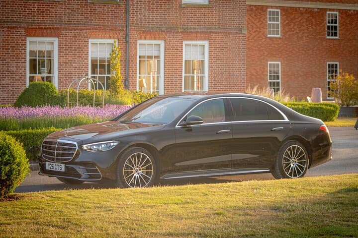 Private Car Chauffeur Service Transfer London to Heathrow Airport