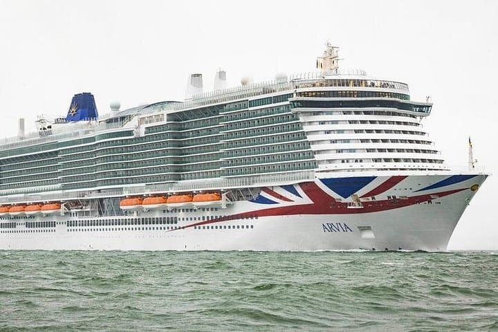 Heathrow Airport to from Southampton Port Private TransferService