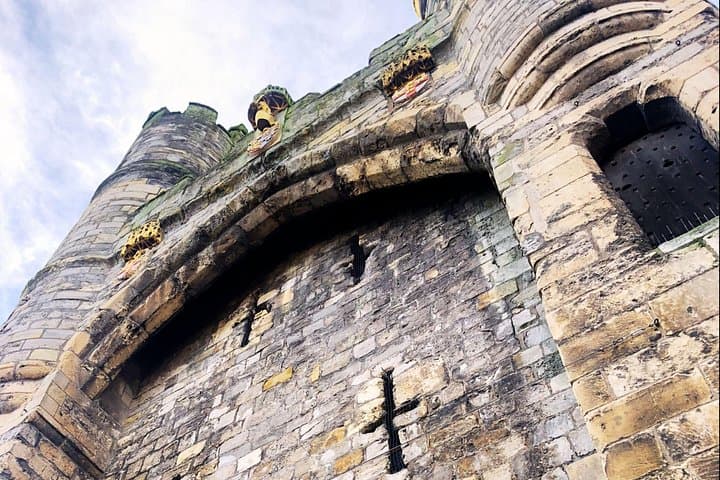 York's Medieval City Walls Private Tour