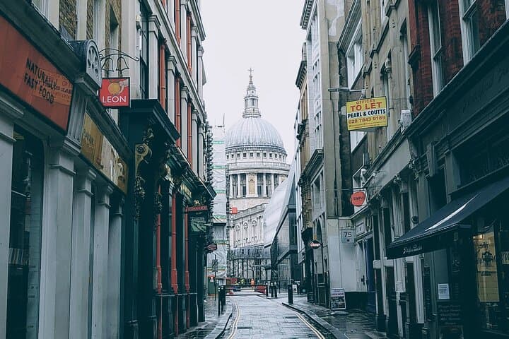 London's Historic Areas And Hidden Secrets - A Very Small Group Tour
