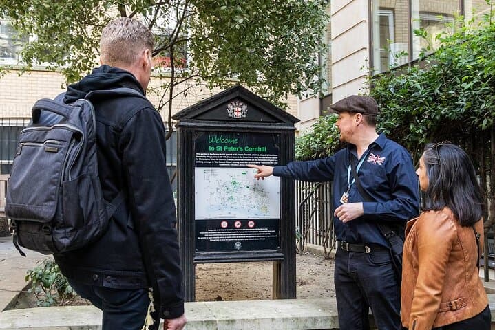 London's Historic Areas And Hidden Secrets - A Very Small Group Tour