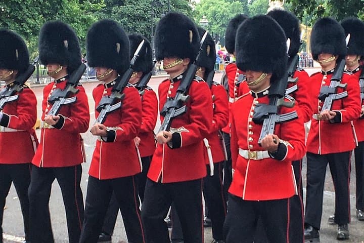 London Royal Landmarks Walking Tour