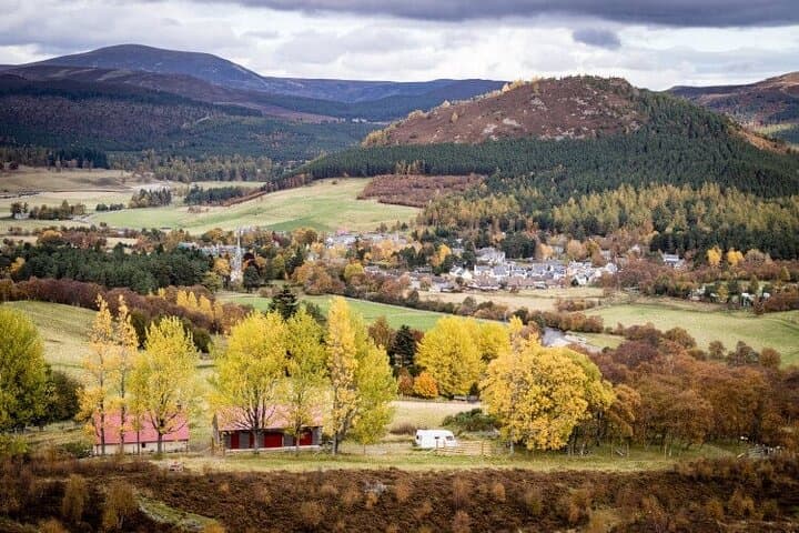 Edinburgh Private Driver Travel at Your Own Pace