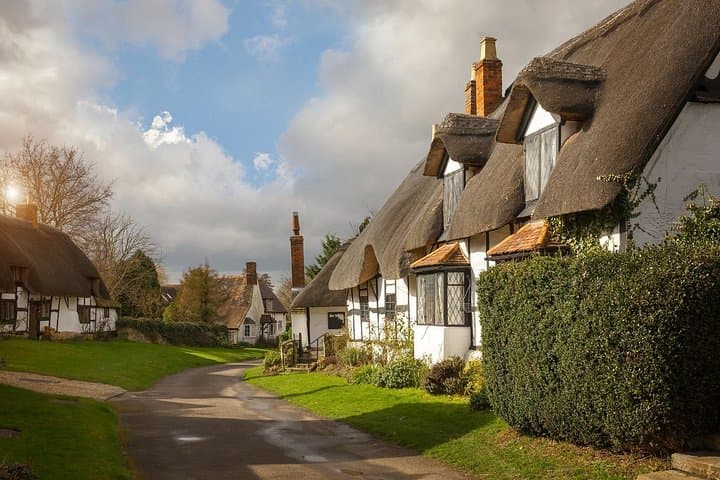 Pivate Tour of The Cotswolds and Clarksons Farm