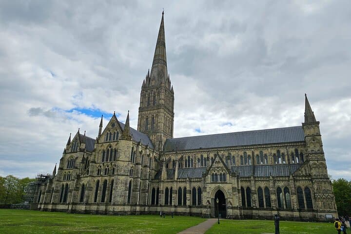 Private sightseeing from Southampton choose your destintion