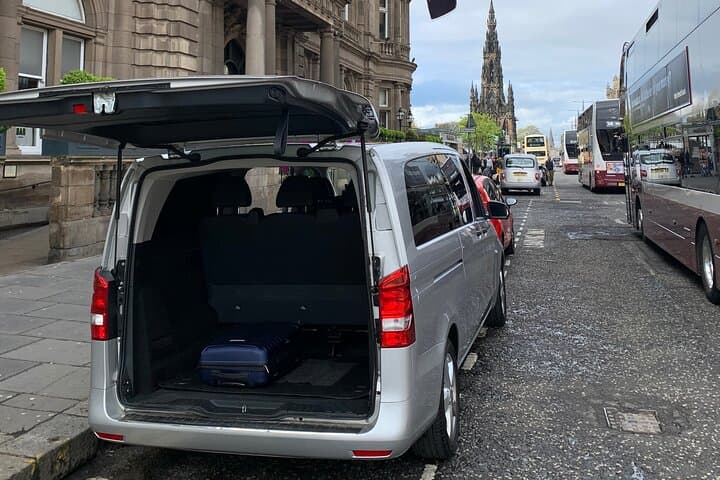 Private transport Edinburgh x Glasgow Brazilian driver