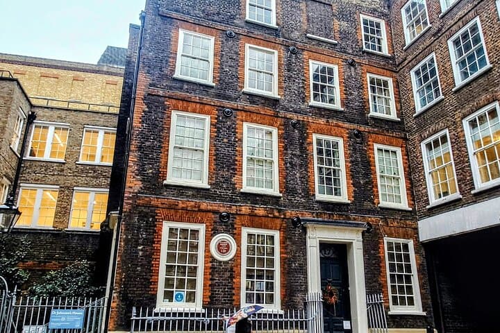 Fleet Street Uncovered. Ink, Intrigue and Infamy Small Group Tour