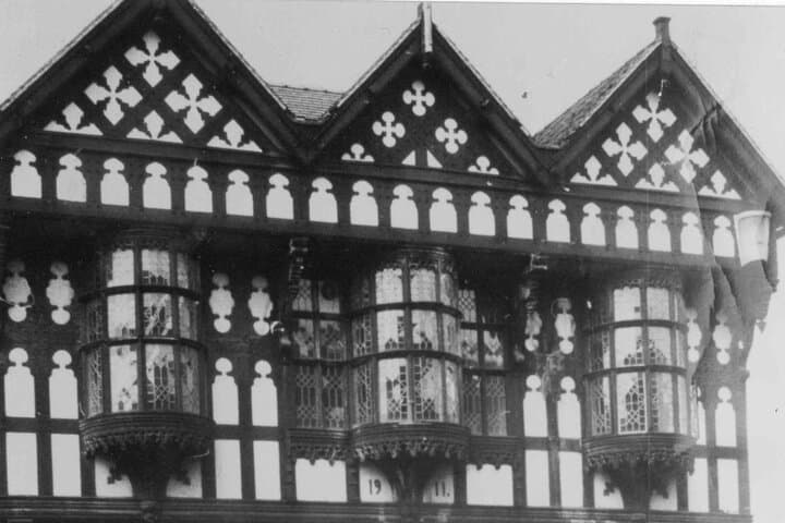 Chester Edwardian Lady Walking Tour