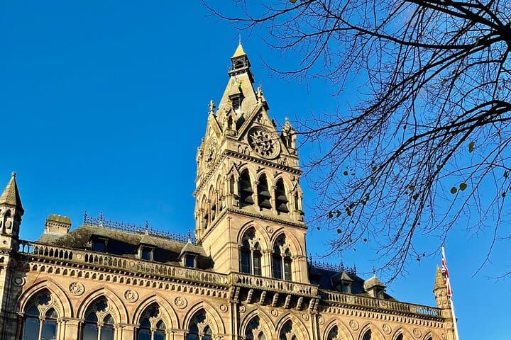 Chester Town Hall at Town Hall Square , Northgate Street is the start of the Tour .
