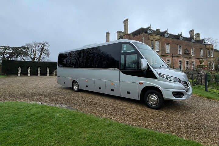 Private Hampton Court and Windsor Castle with Driver and Guide
