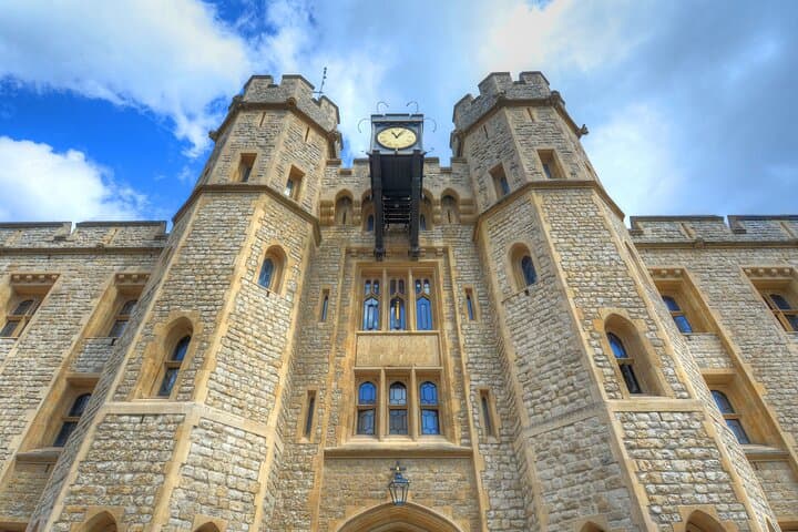 Tower of London Crown Jewels and All Hallows Church Private Tour