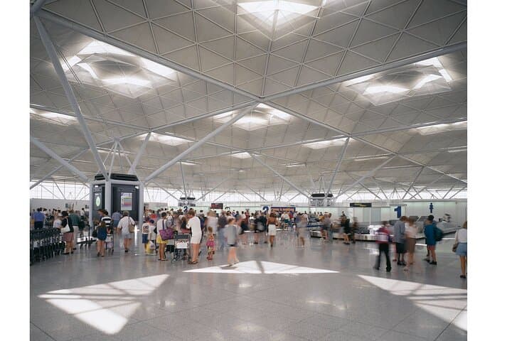 Private Transfer Between Stansted Airport and Central London