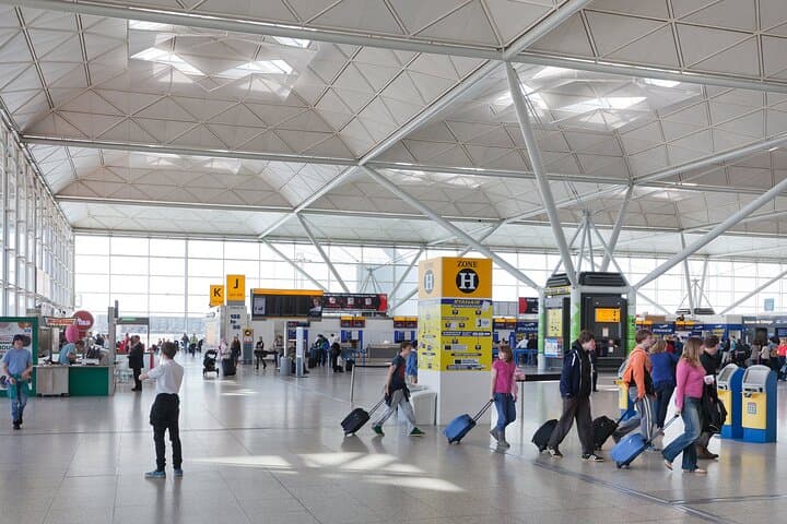 Private Transfer Between Stansted Airport and Central London