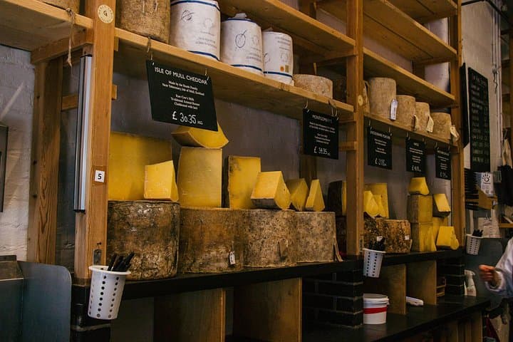 London: Borough Market and London Bridge Food Tour