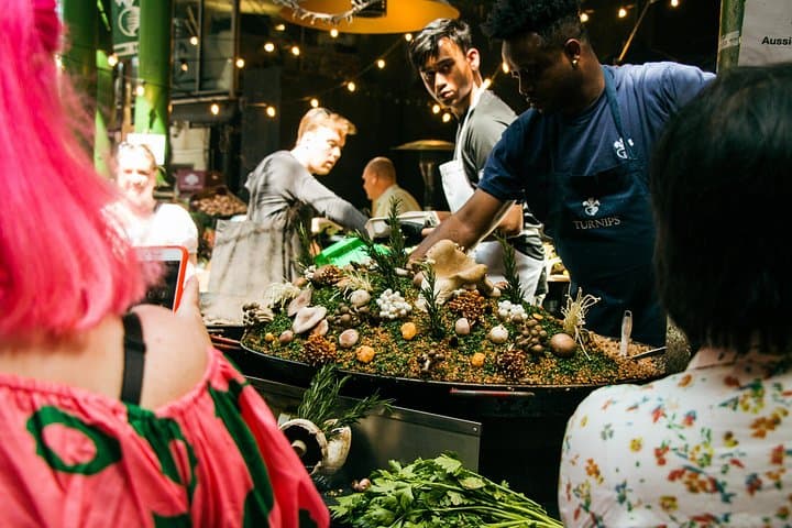 London: Borough Market and London Bridge Food Tour