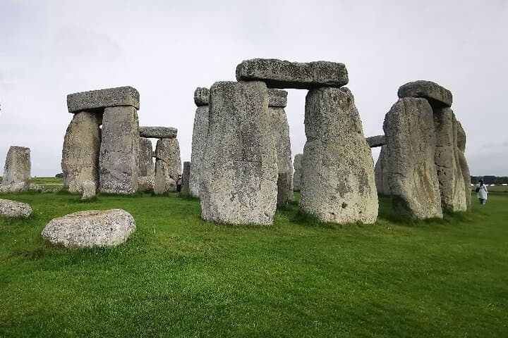 Private Stonehenge And City Of Bath Tour with Driver and Guide