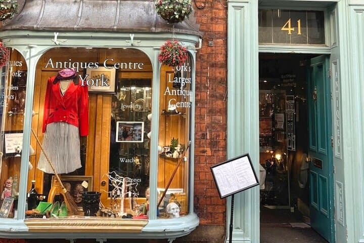 York Ghost Adventure: A Self-Guided Paranormal Tour