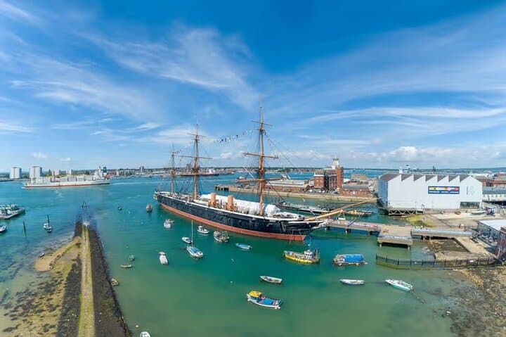 Southampton to Portsmouth Private Coastal Maritime Car Tour