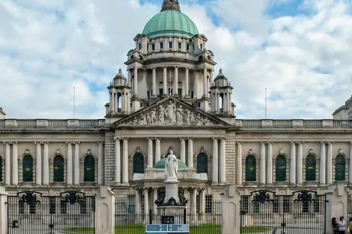 This is Belfast Walking Tours. City Hall to Queens Quarter