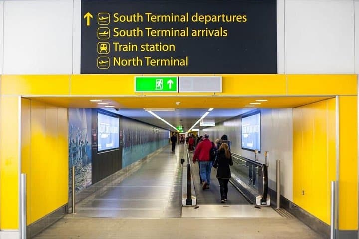 Private Taxi Transfers To or From Gatwick Airport and London