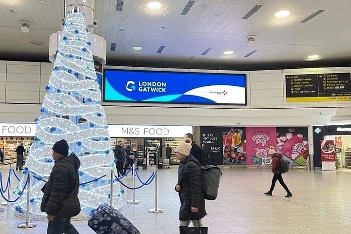 Private Taxi Transfers To or From Gatwick Airport and London