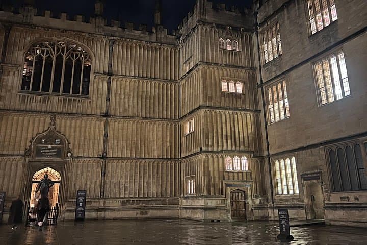 Oxford Ghost Walking Tour