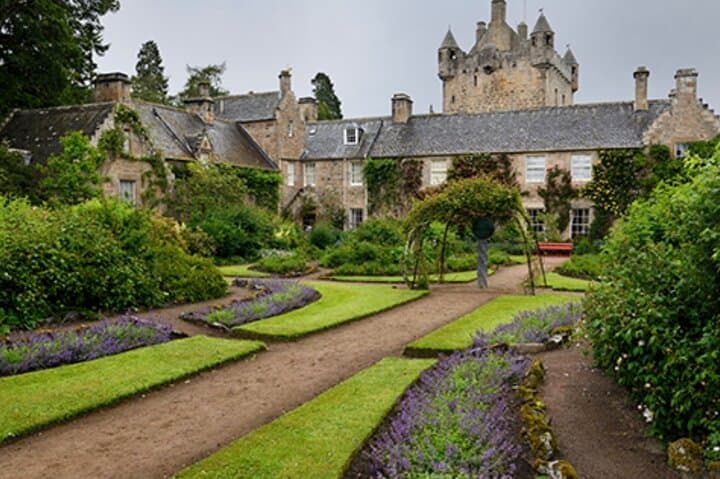 Gardens at Cawdor castle