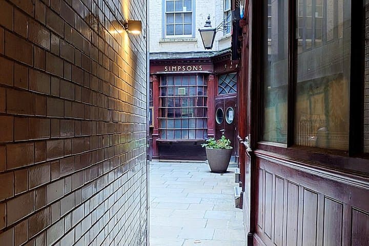 Charles Dickens Old London - Very Small Group Tour