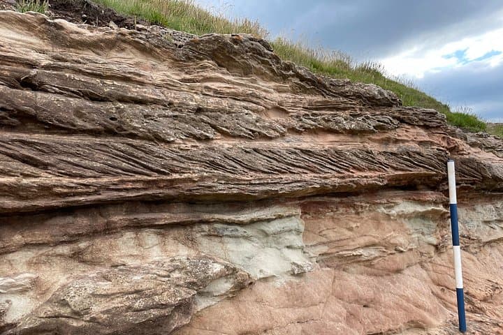 Gin 'On The Rocks': Coast, Geology & Climate-Positive Gin
