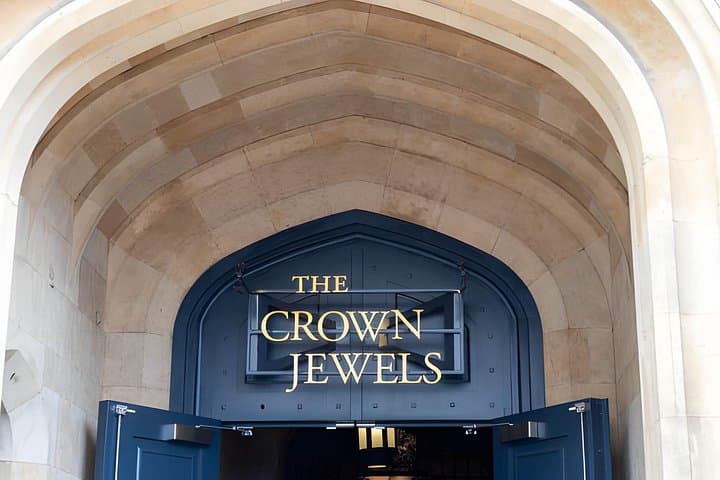 Tower of London Guided Tour & Crown Jewels Exhibition Experience