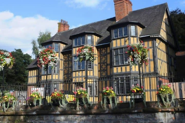 Shrewsbury Self Guided Treasure Hunt & Outdoor Exploration Game