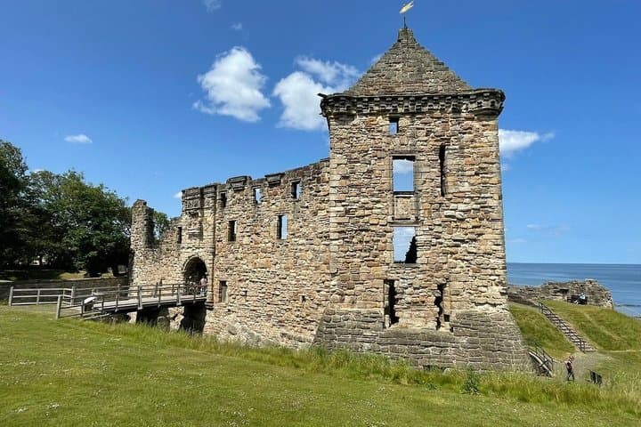 Luxury Private Day Tour of Edinburgh