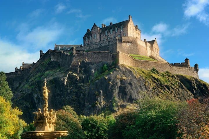 TOP Edinburgh : Private Guided Tour with your mobile