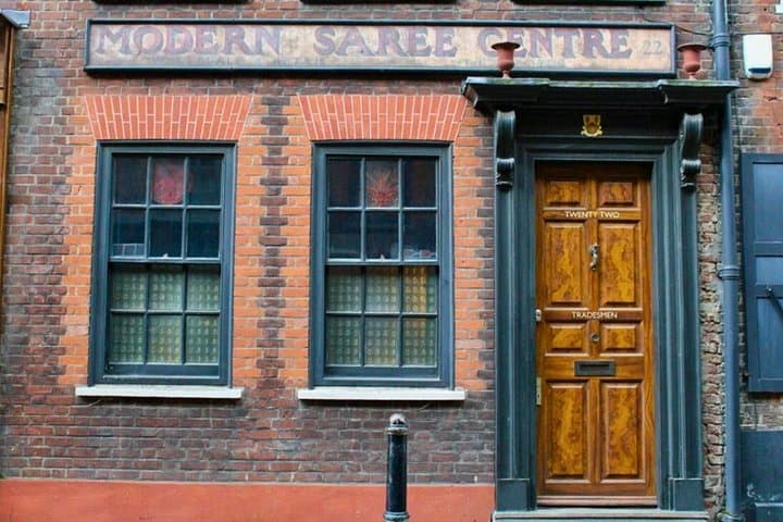 London East End Dark History Tour with Local Guide