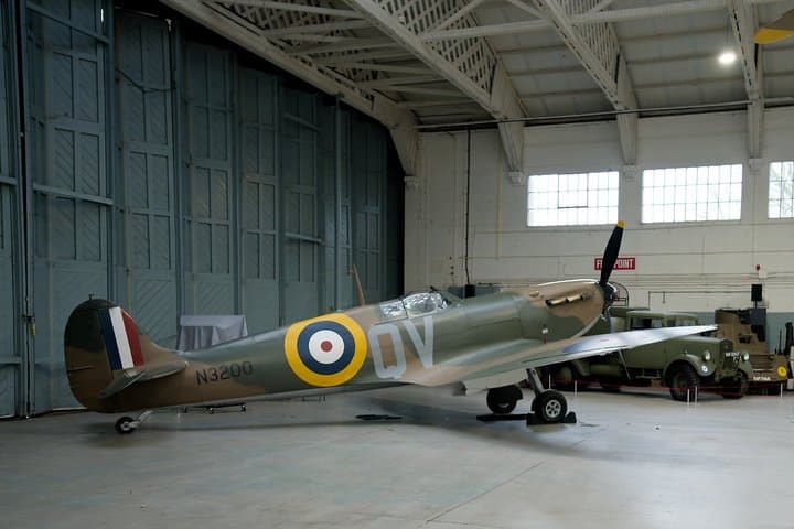 Duxford IWM Airfield WW2 Private Car Trip London Hotel Pickup